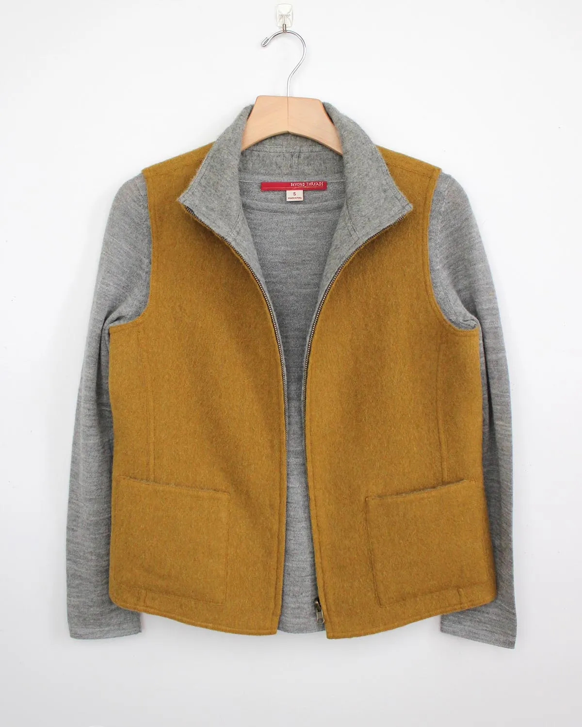 Beyond Threads IXC017 Rev Vest w Pockets - ASHHARVEST