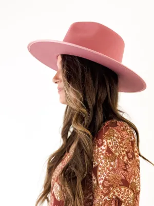 Billie Hat ((blush))