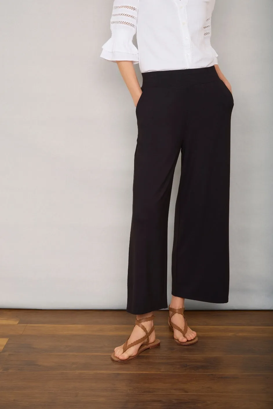 Delphine Cropped Pull On Trouser - Black