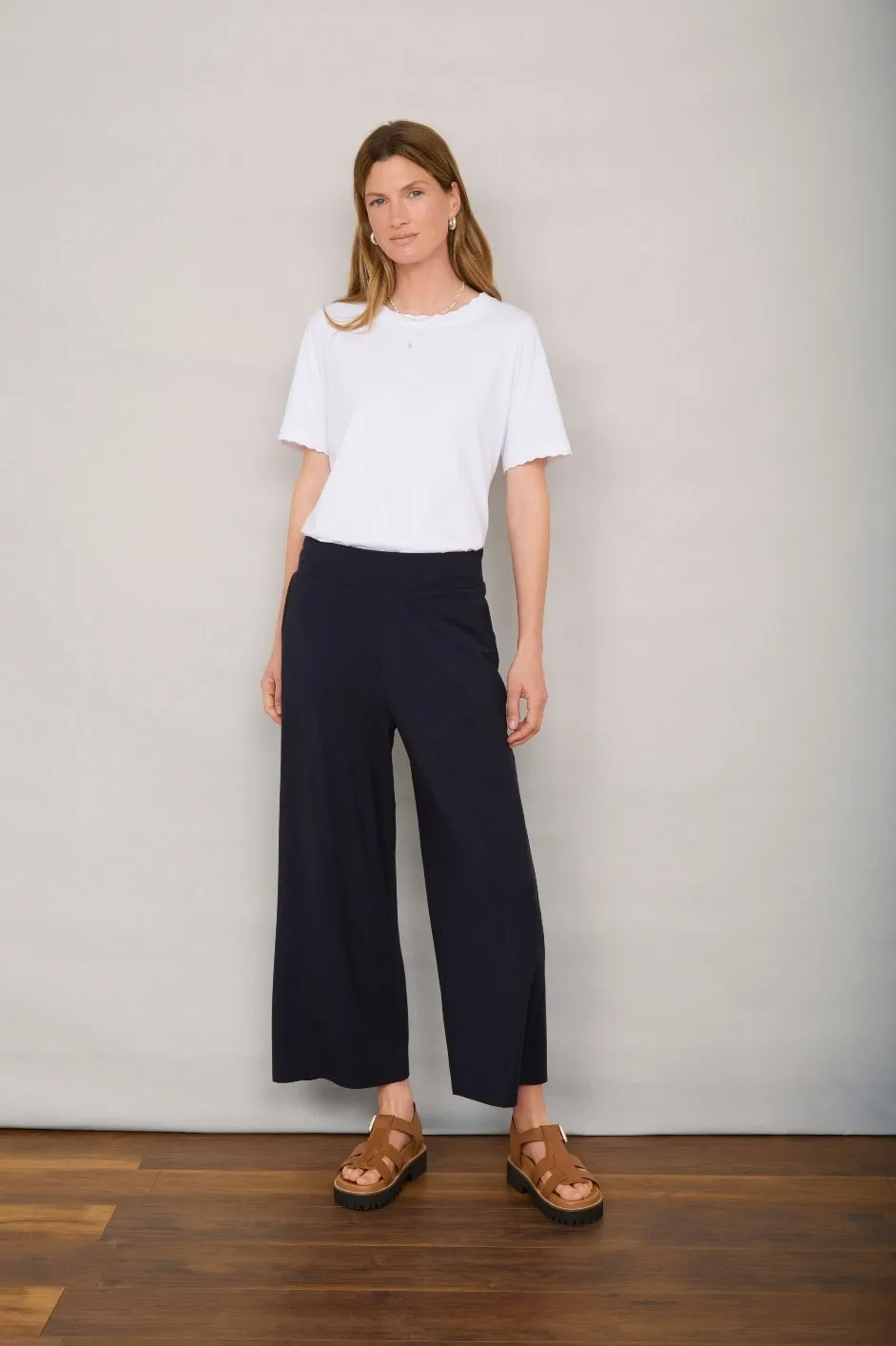 Delphine Cropped Pull On Trouser - Midnight