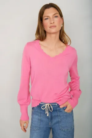 Fleurine Scallop V-Neck Jumper - Candy Pink