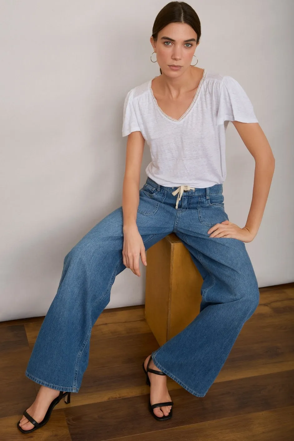 Lily Linen Tee Shirt - White Lace Trim