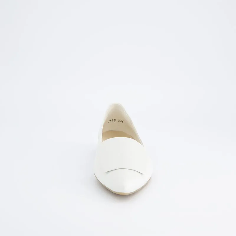 Paul Green Ivory Leather Ballerina