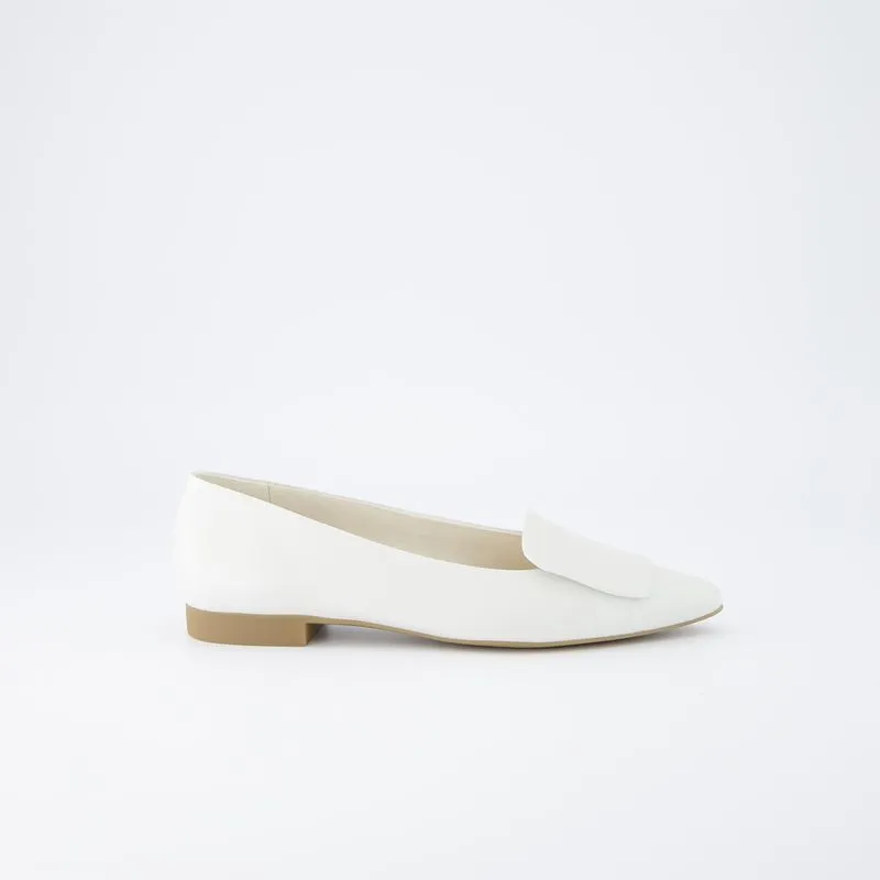 Paul Green Ivory Leather Ballerina
