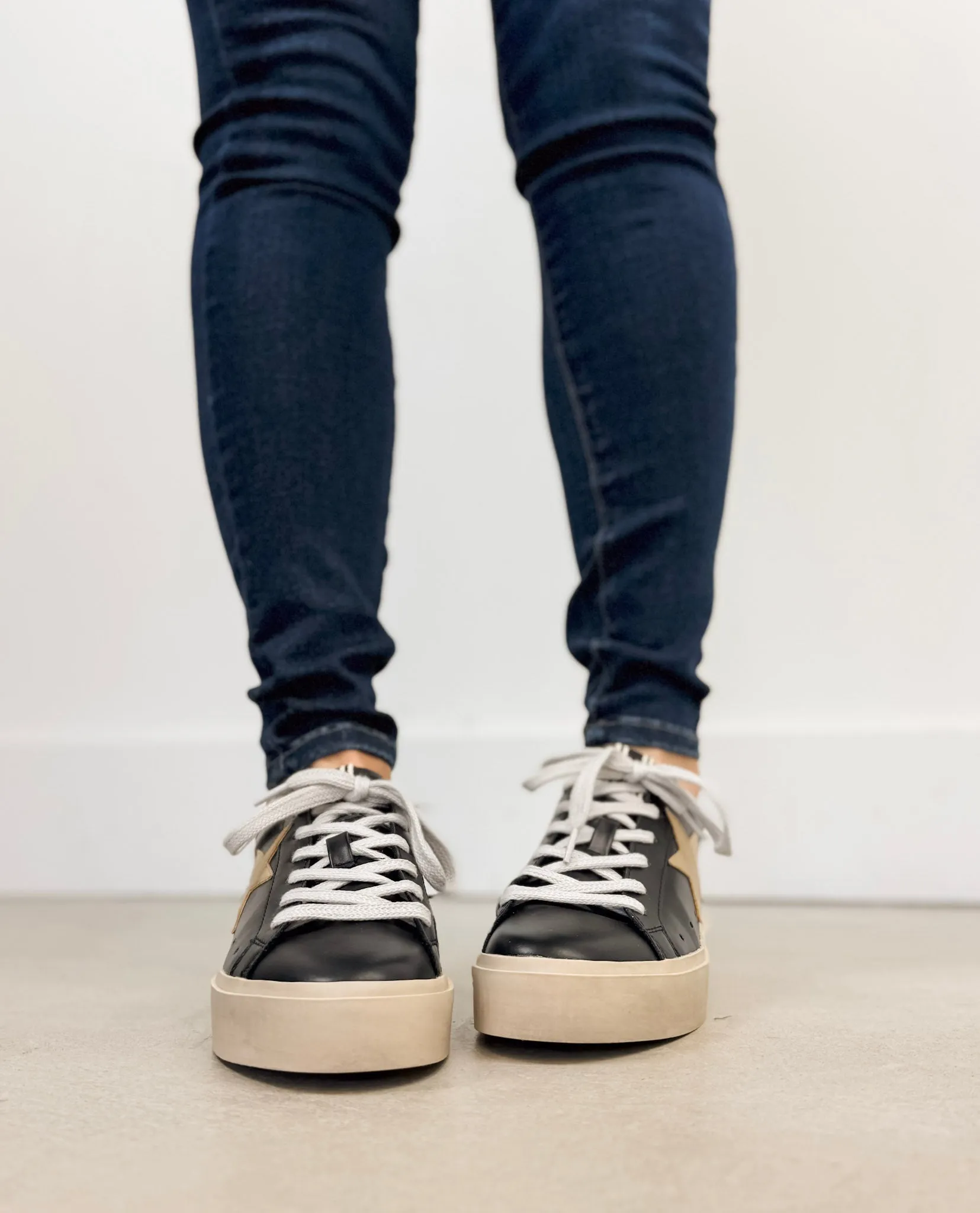 Reba Sneaker ((black))