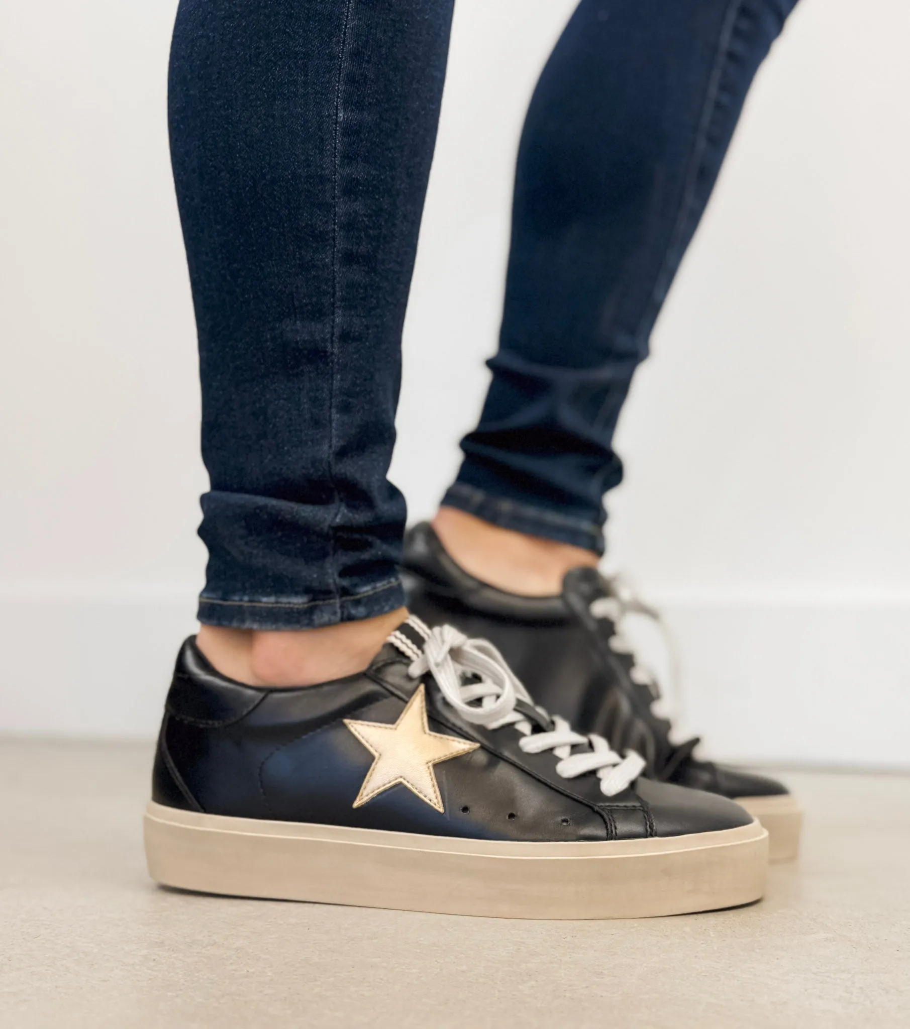 Reba Sneaker ((black))