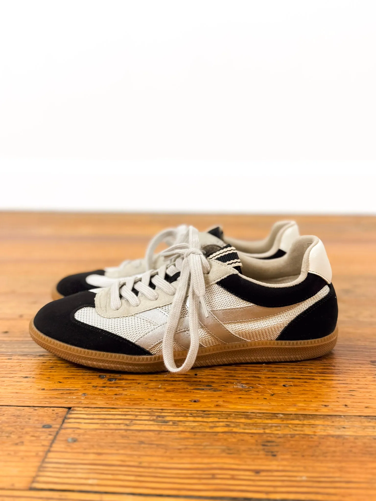 Sasha Sneaker - Black