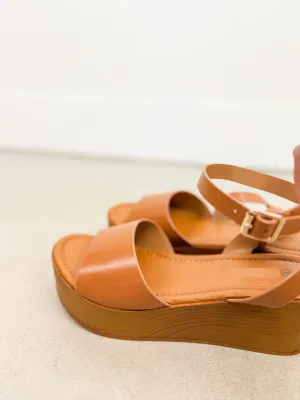 Solace Wedge Sandal ((tan))