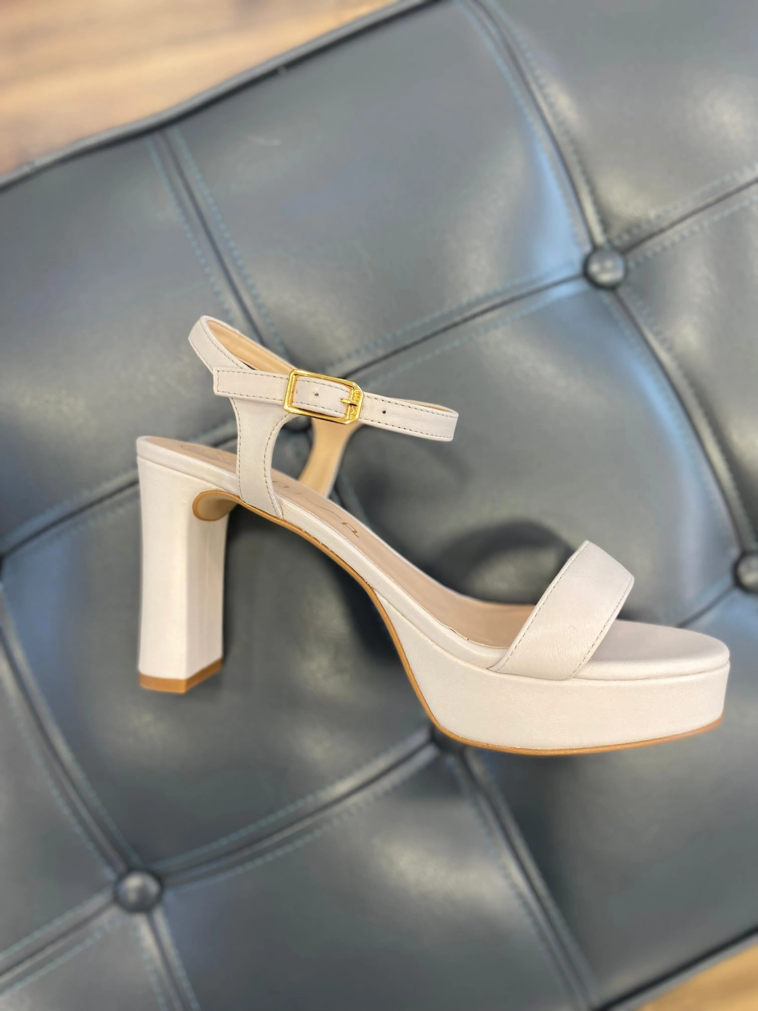 Unisa Osoro Ivory Sandal